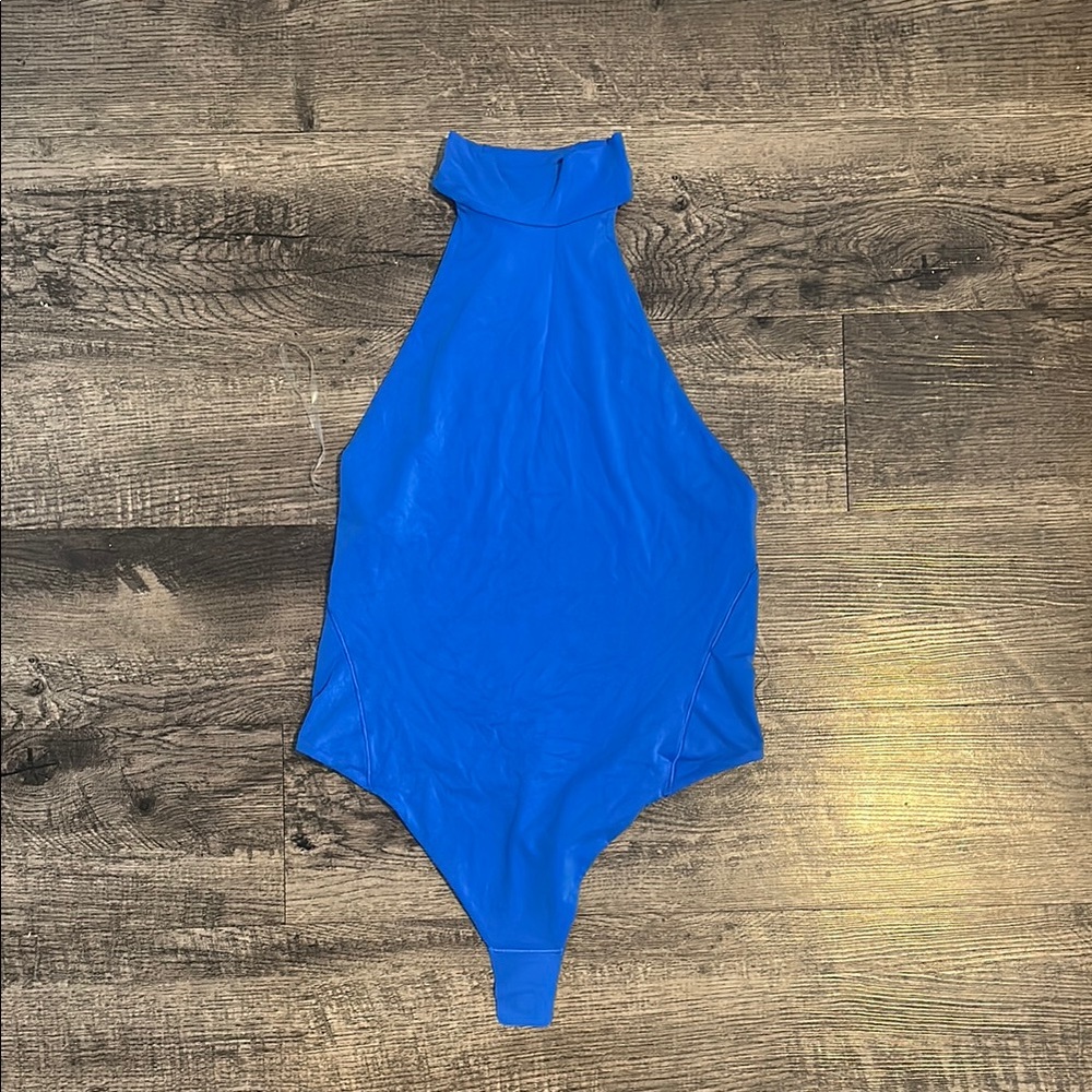Lululemon bodysuit size medium